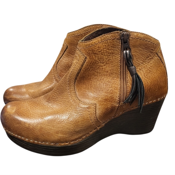 Dansko Shoes - Dansko Veronica Ankle Booties in Honey Camel Tan Color Size 38 (US 8)